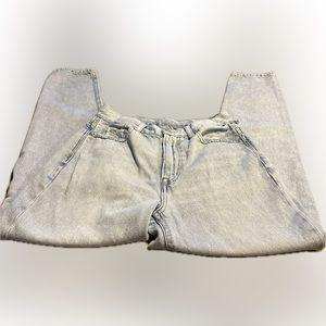 American Eagle light blue jeans